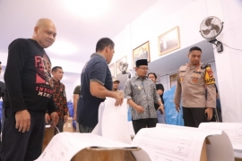 Pj Bupati dan Kapolres Tinjau Kesiapan Pemilu 2024 di Kantor KPU Bantaeng