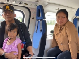 Pantau Pengiriman Logistik Didaerah Bencana, Kapolda Sulsel Berhasil Evakuasi Ibu Hamil  Di Kawasan Pegunungan Latimojong